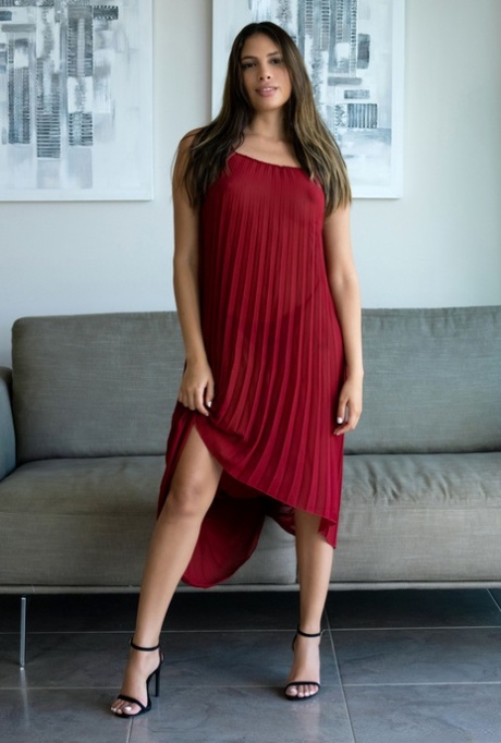 Bolluca Escort Podyum Standartlarında Bayan Selin