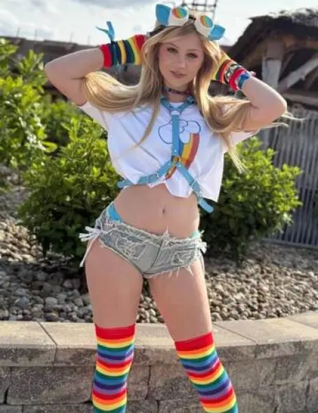 BEYOĞLU Escort Bayan YASEMİN VIP - İstanbul VIP Eskort Modelleri 2026